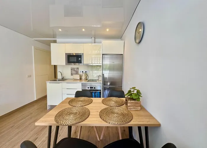 Bluebird Luxury In Americas 아파트 *