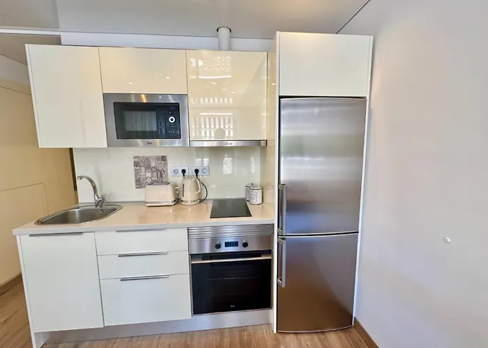 Bluebird Luxury In Americas 아파트 *